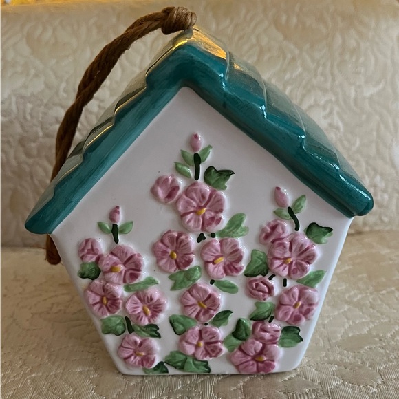 Potpourri designs Ceramic birdhouse - Picture 4 of 5